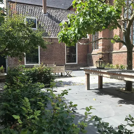 Bed en kerk monumentale 2 slaapkamer woning-2